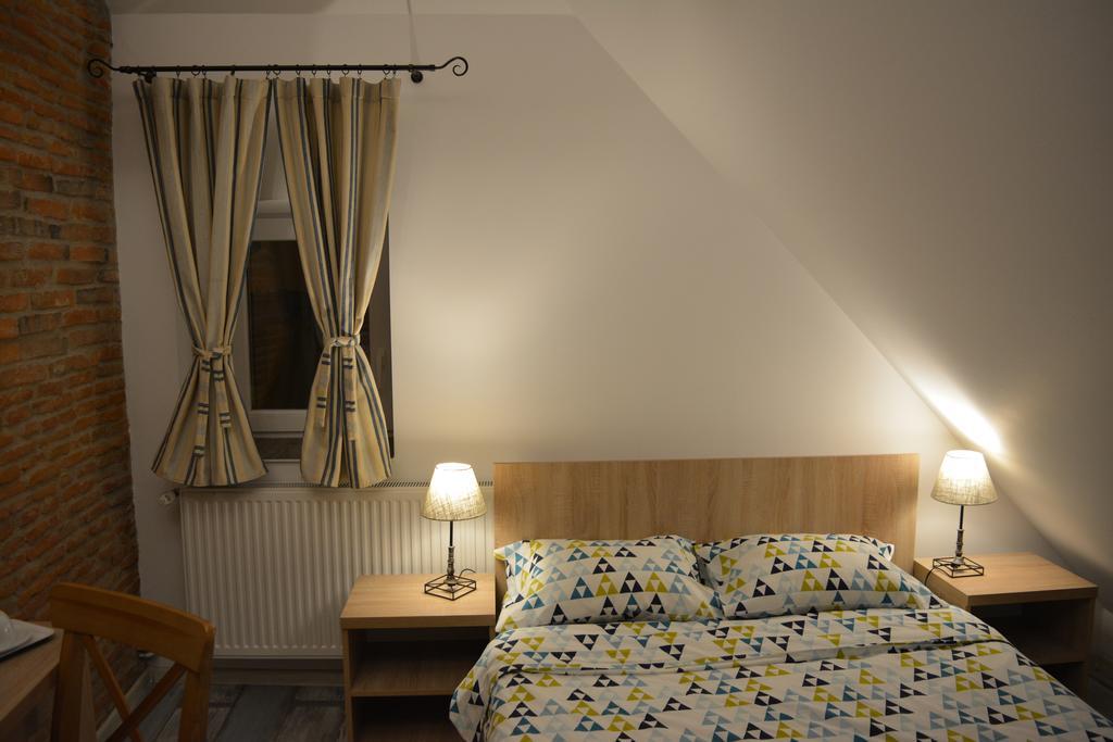 Blue House Hotel Braşov Quarto foto
